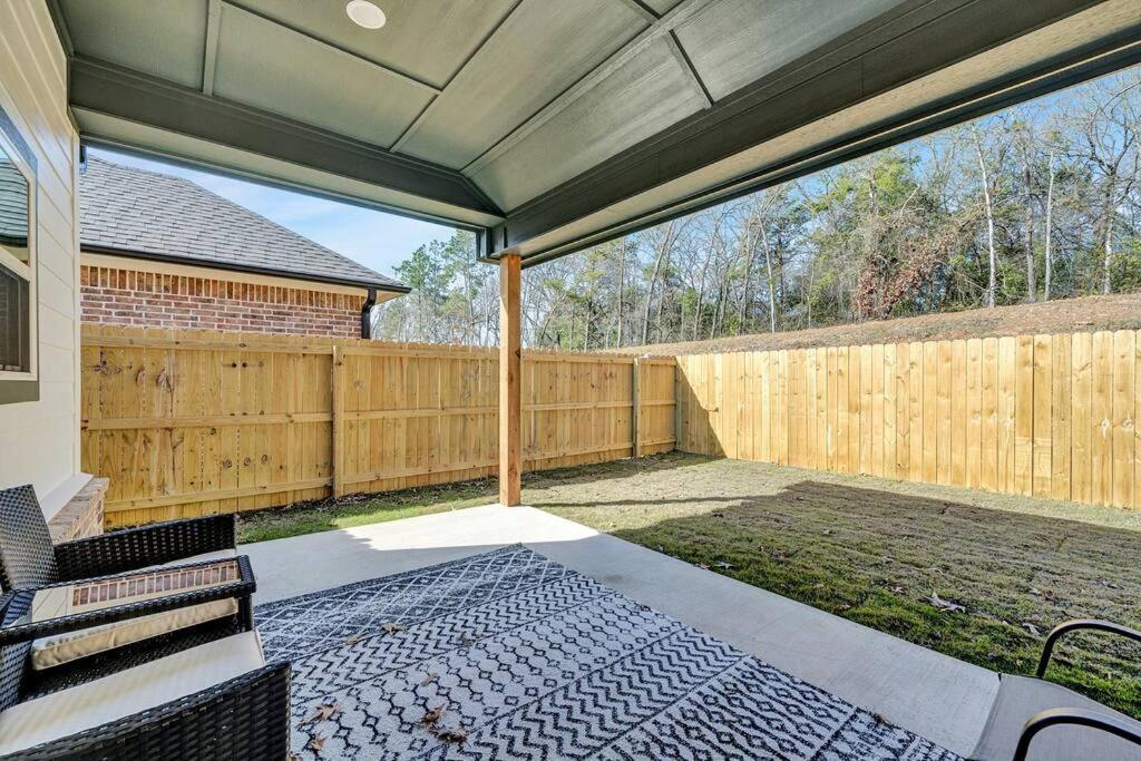 Villa Alamo Luxury Living Up To 11 Tyler Exterior foto