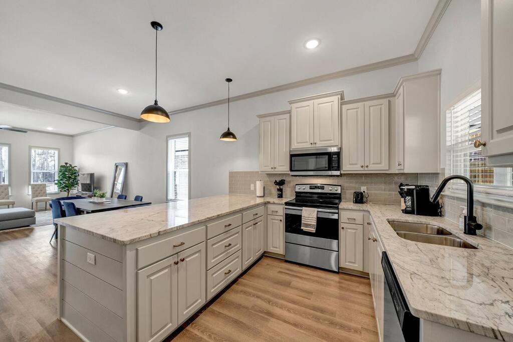 Villa Alamo Luxury Living Up To 11 Tyler Exterior foto