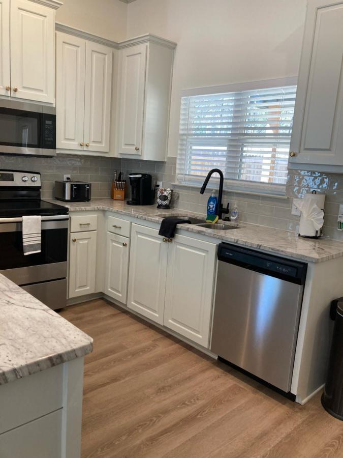 Villa Alamo Luxury Living Up To 11 Tyler Exterior foto